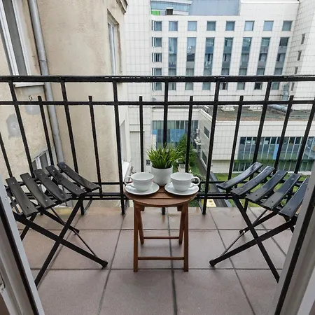 Metro Rondo Onz By Renters Warszawa