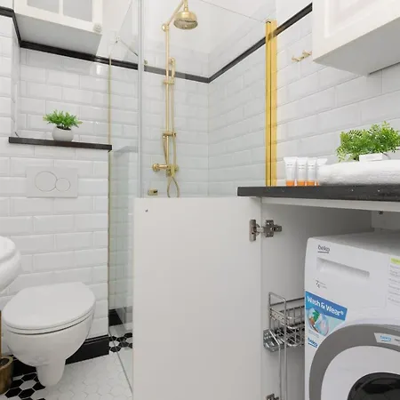 Metro Rondo Onz By Renters Warszawa